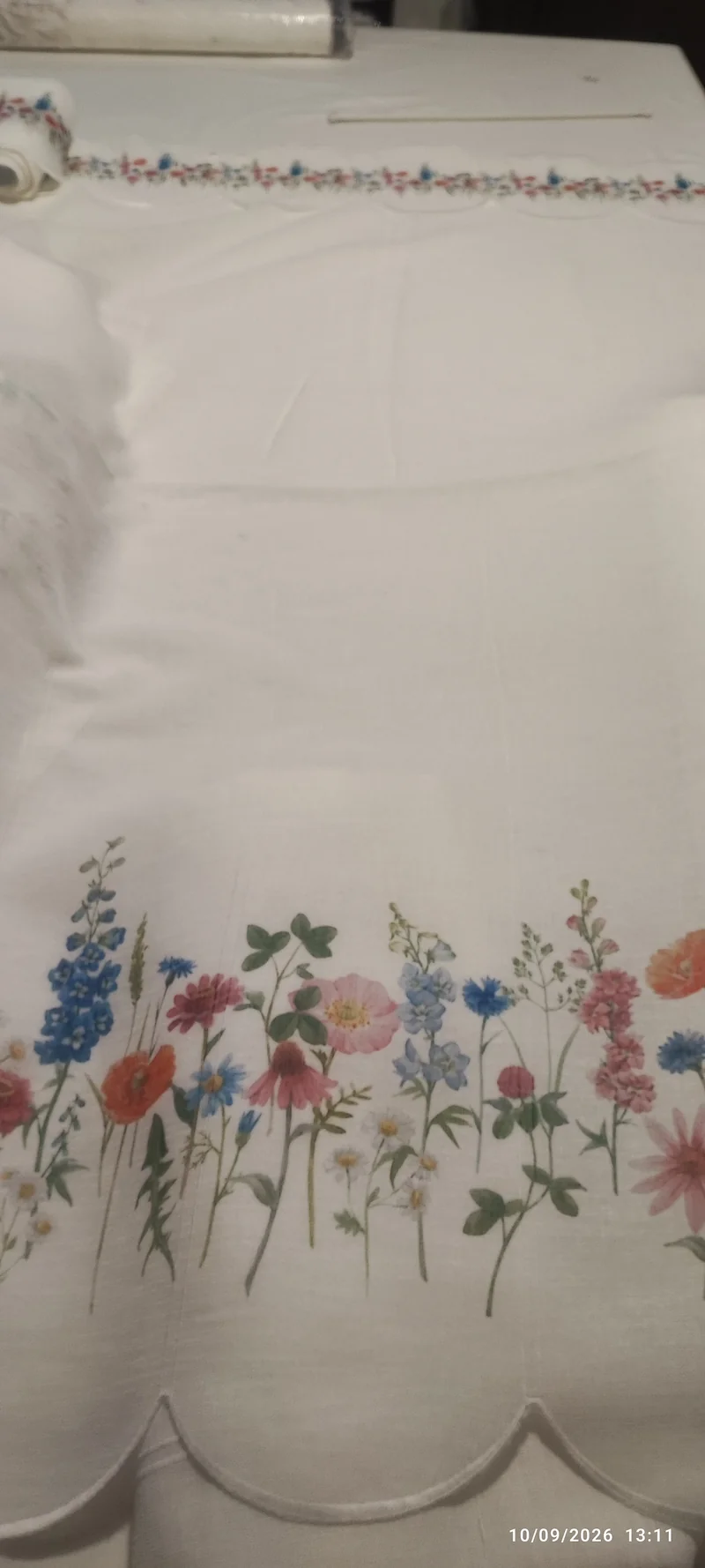 Tendina Tirolese Fiori di Campo h 150 e mantovanina coordinata h 18 , stampa digitale produzione italiana.