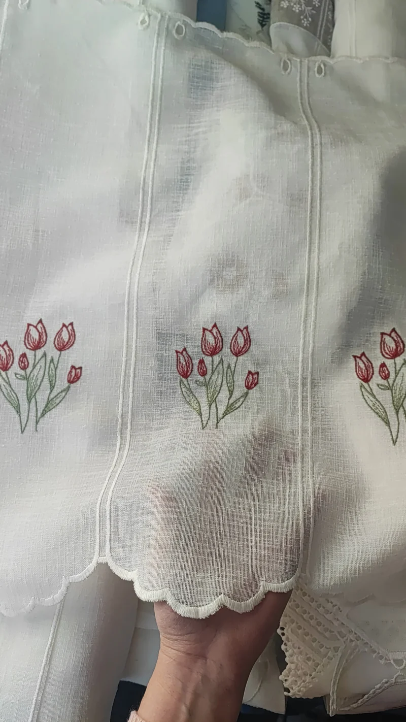 Tendina h 60 e mantovanina tulipano rosso produzione italiana
