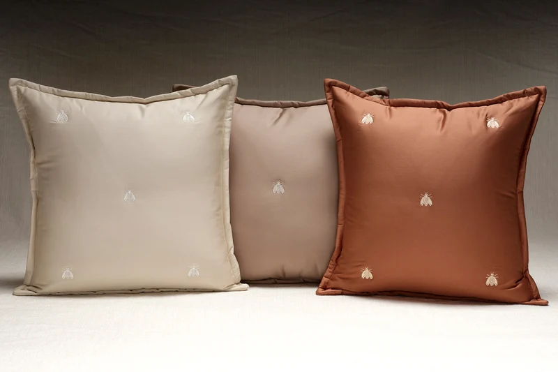 Cuscino Api Satin
