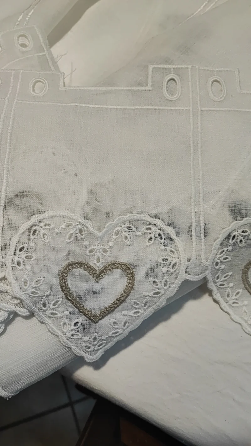Mantovanina a cuore h 24 con cuore grande e cuori piccoli