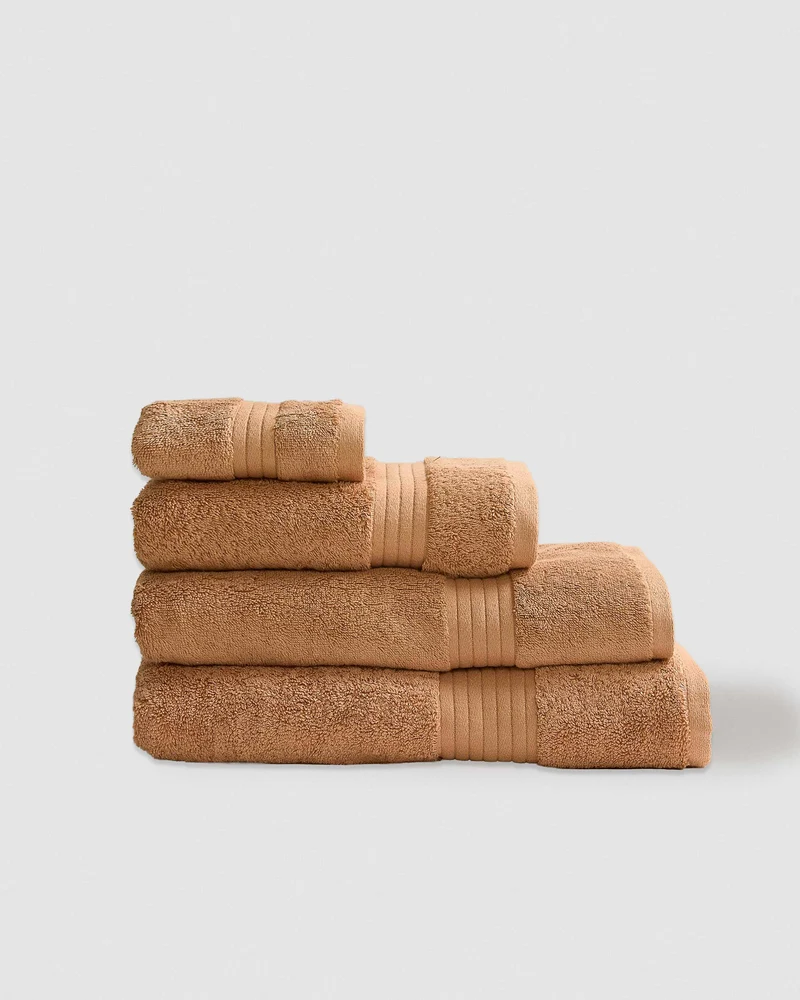 Toalla de baño 700gr/m² cenefa rayas ocre