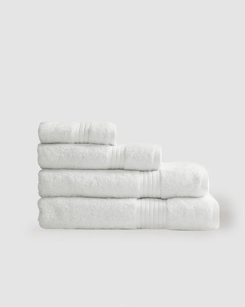 Toalla de baño 700gr/m² cenefa rayas blanco