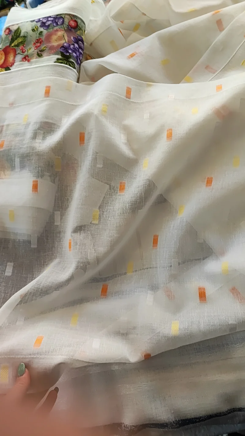 Tendina larga 45 e 60 cm disegno con quadretto arancio/giallo produzione italiana.Si confezionano anche su misura