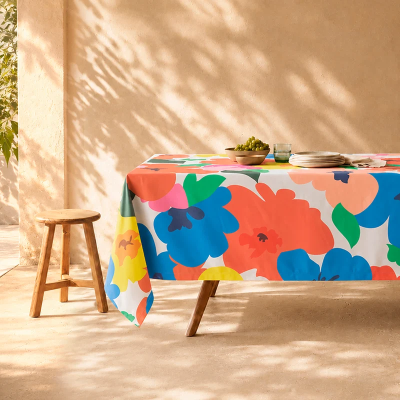 Bloom play Mantel