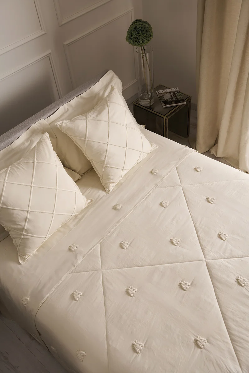 Quilt e trapunta Abeille Merveille ricamo Api