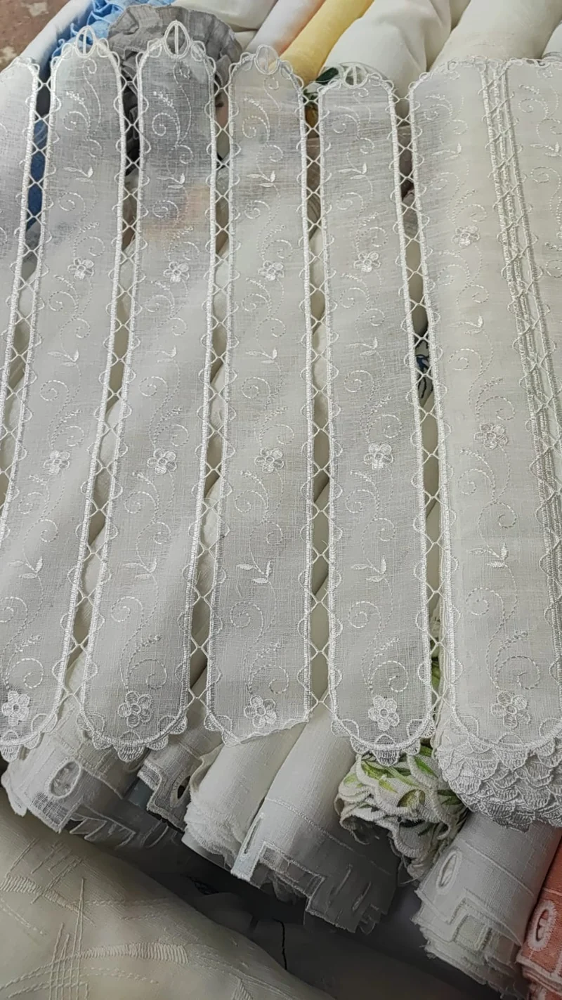 Tendina Tirolese macramè ricamata h 60 e h 150