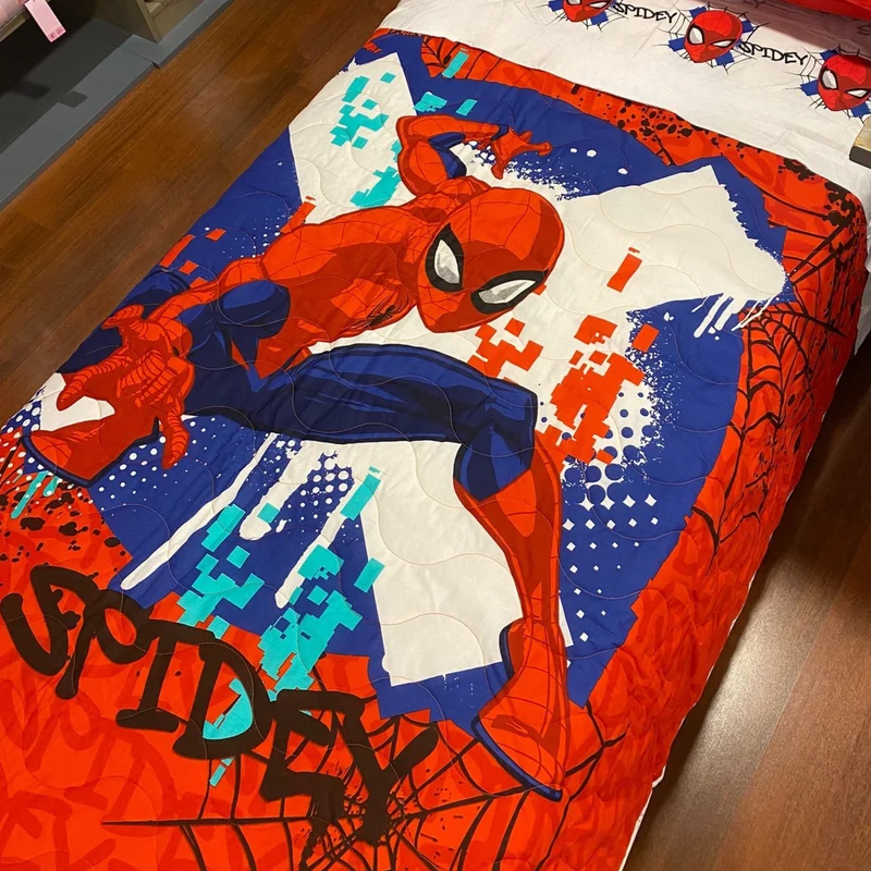 Copriletto trapuntato Spiderman Red 100% cotone