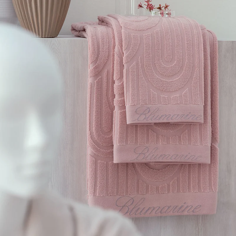 Set Media + Ospite Monogram in Jacquard