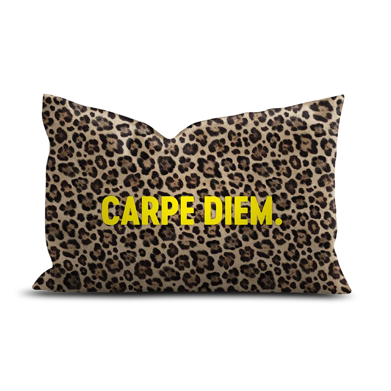 Cuscino in velluto leopardato Carpe Diem